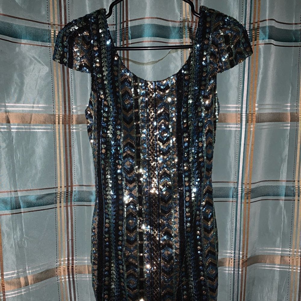XTAREN Sequin dress backless mini dress cap sleeve size S